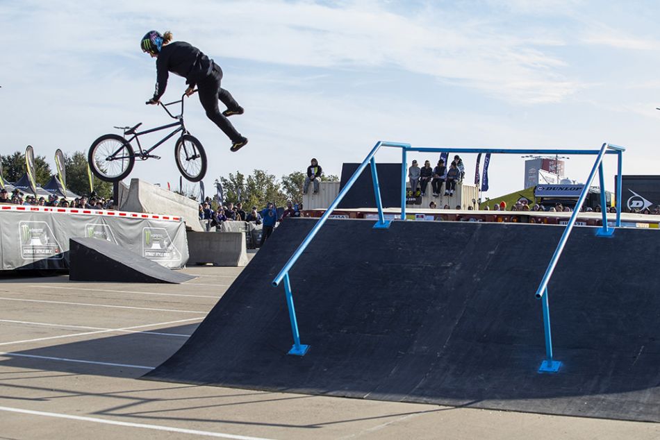 larry edgar monster energy street style bmx 2 22 2020 180 tailwhip