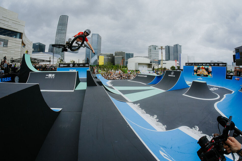 rs bmx pro women final freestyle 19102025 kine theo t shoot0080