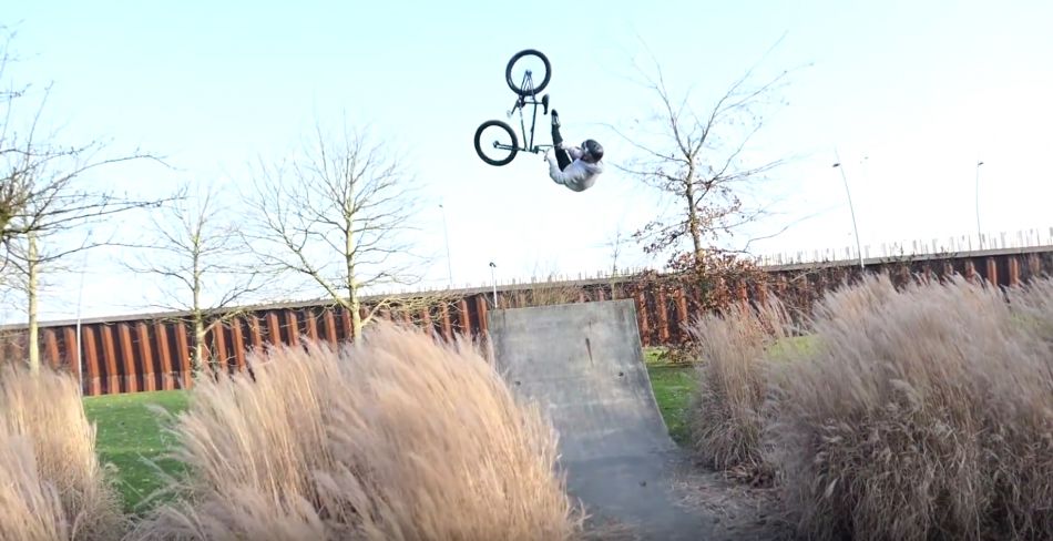 16 YEAR OLD BMX KID CRAZY FLAIR WHIP ON STREET by Sebastian Keep