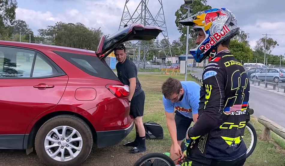 Training day with Romain Mahieu, James Palmer and myself by Joris Daudet