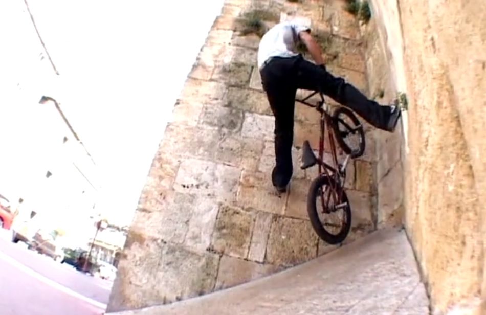 SOUL BMX ARCHIVES // TWENTY CHILLING TOUR (2007) by Soul Bmx Magazine