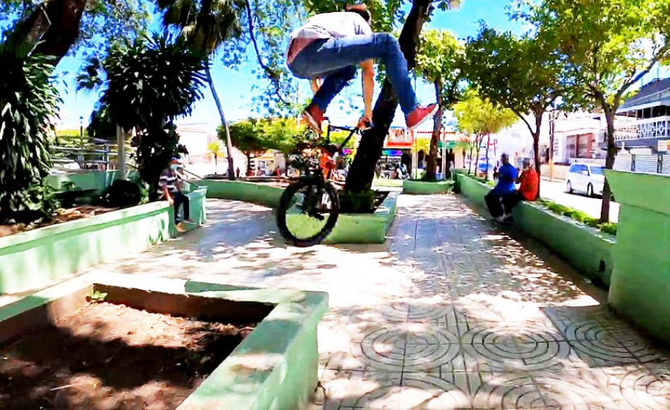 BMX Rayner Ramirez Riding in the Streets of the Dominican Republic