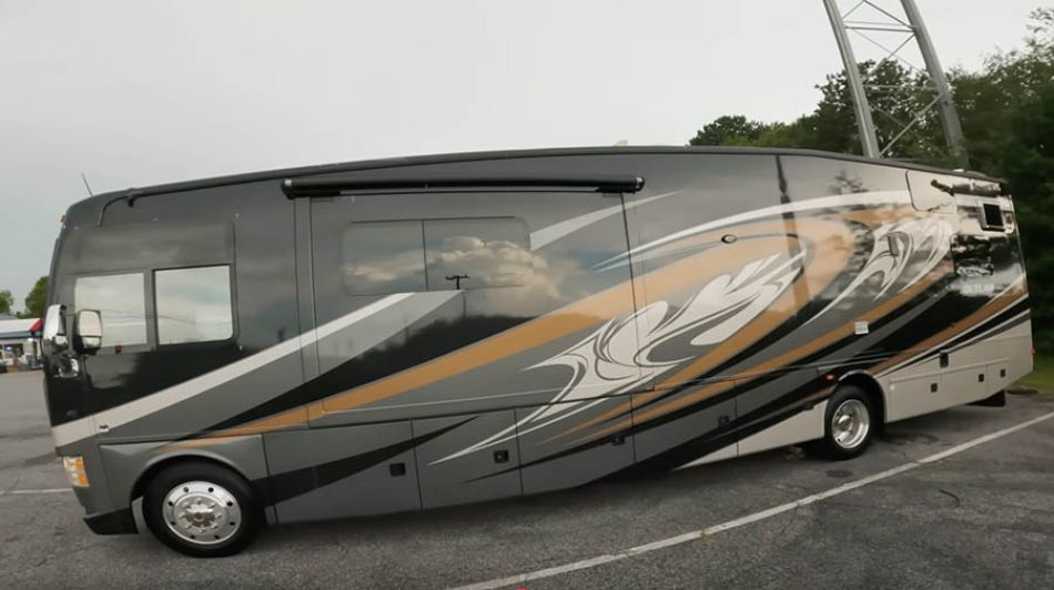 Riding BMX across America! - First Trip in the New RV by Niek Kimmann