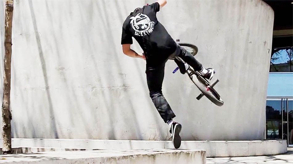 BACE - Para los Amantes de la Bicicleta (Lookbook) 2019 by Carlos Vásquez