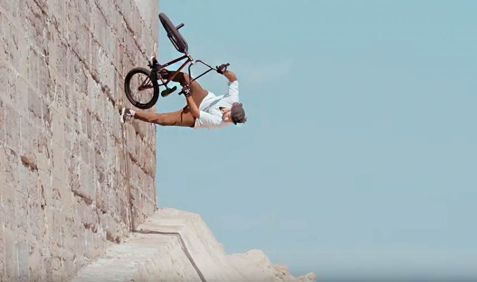 &#039;BRISE LARMES&#039; - An Artistic BMX Collaboration