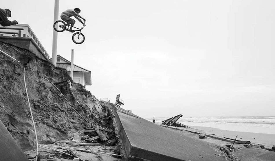 RIDING HURRICANE SPOTS WITH TREY JONES - DIG