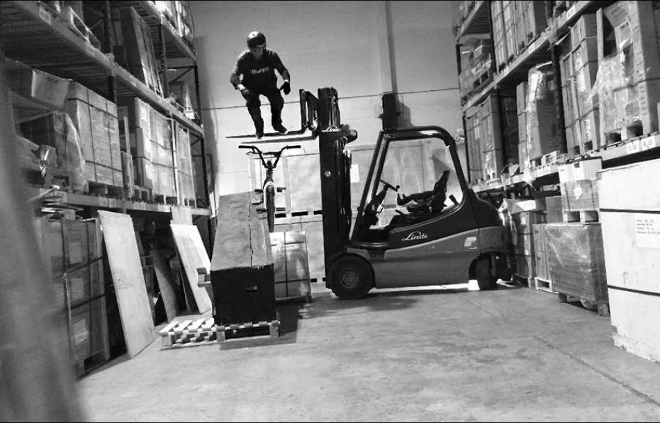 Nik Ford - 25 to Life. BMX by nikford13