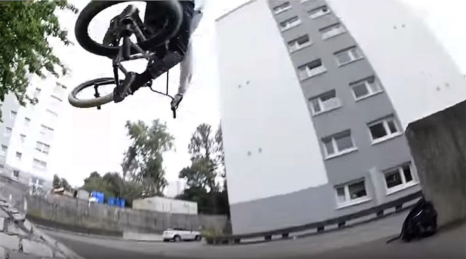 Kriss Kyle and Co&#039;s Hometown Bogey: IN THE CUT