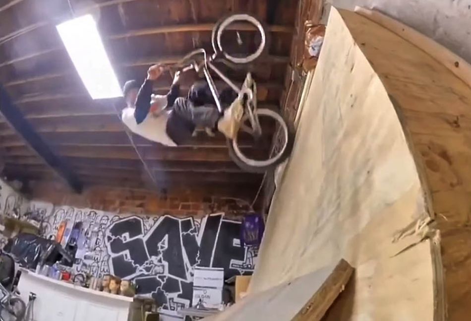 We got a robot filmer by BMXFU