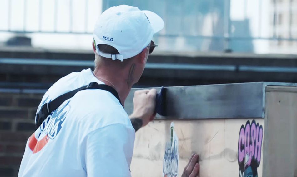 BMX ON LONDON ROOFTOPS - OVERGROUND LDN Spot #1 - Cash Up BMX Jam