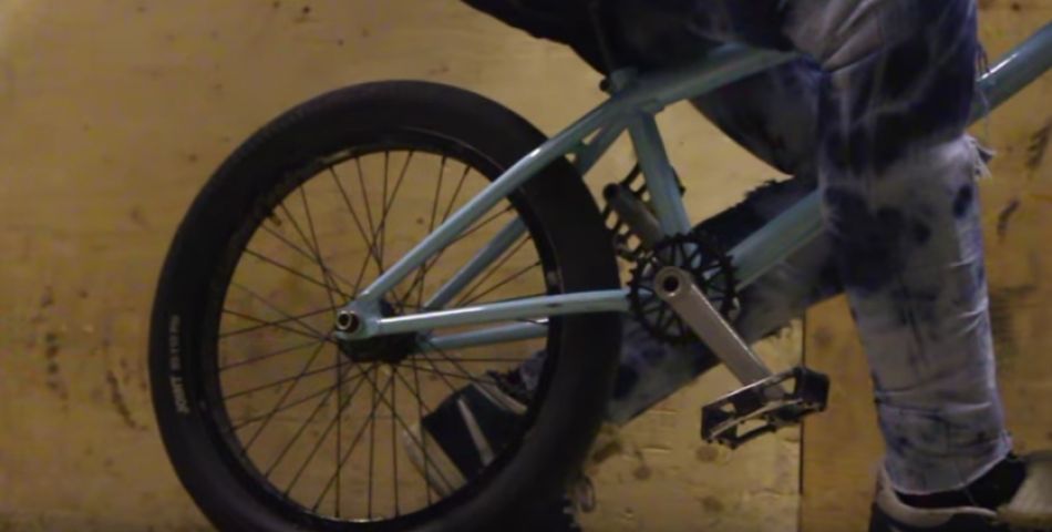 KAINE MITCHELL: &#039;SWITCHIN IT UP&#039; FOR VALLEYSIDE DISTRO! Thrill Seekers Extreme Sports