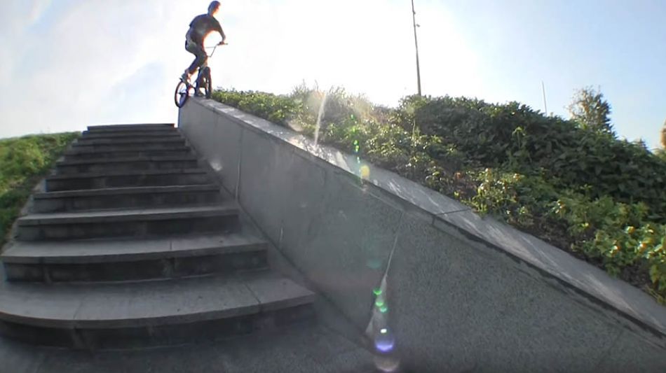 NO PEGS, NO TITLE - TWAN VAN WIJK