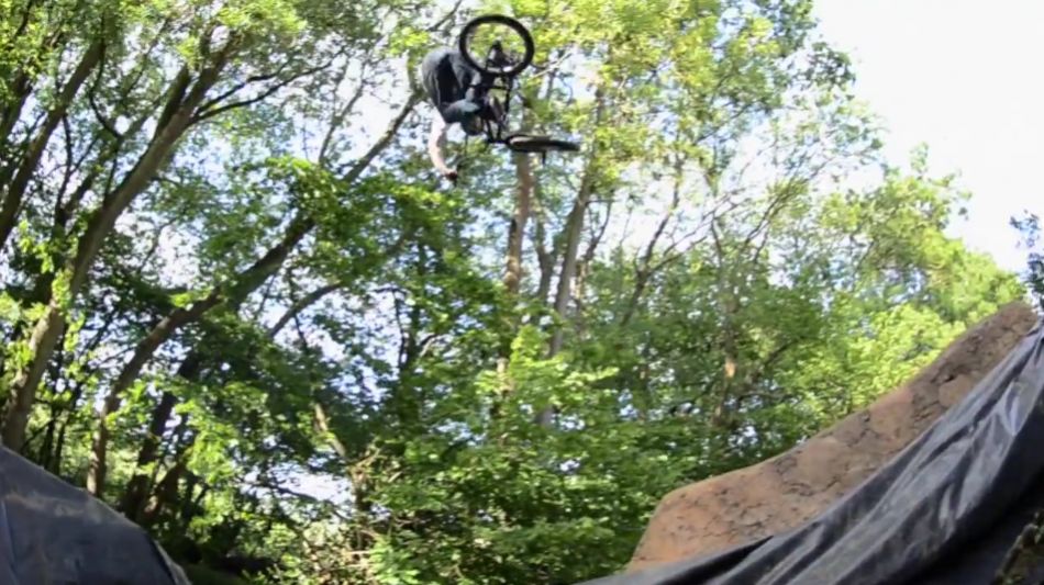 Somewhere in Kent  from bmxmdb.com