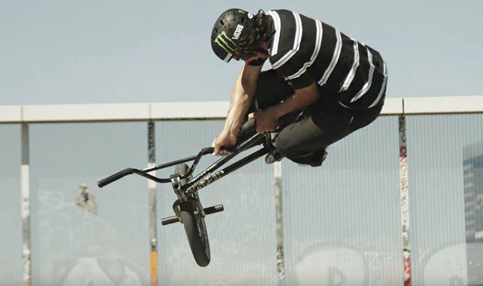 Demolition BMX: Kevin Peraza Brussels Plaza Session