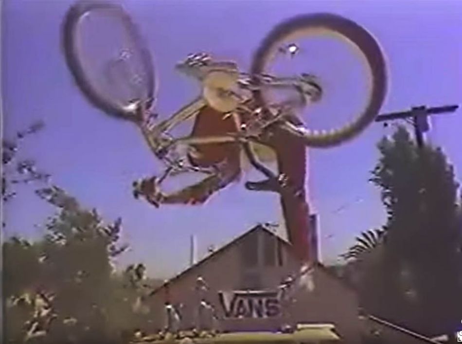 (1988) Eddie Fiola: King Of The Skateparks by OldSchoolBMXTV