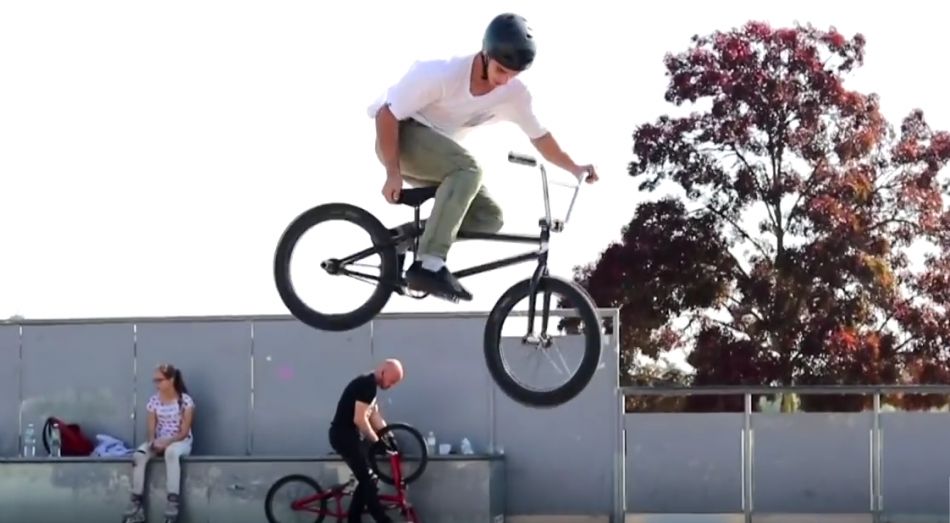 Thomas Carrot - Falling Leaf by Vocal Bmx