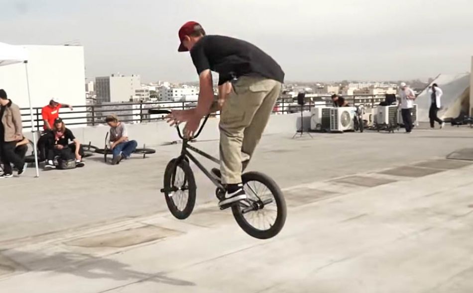 SKYSCRAPER GAME OF BIKE: TONY MALOUF VS CODY HIGH DESERT - BMX