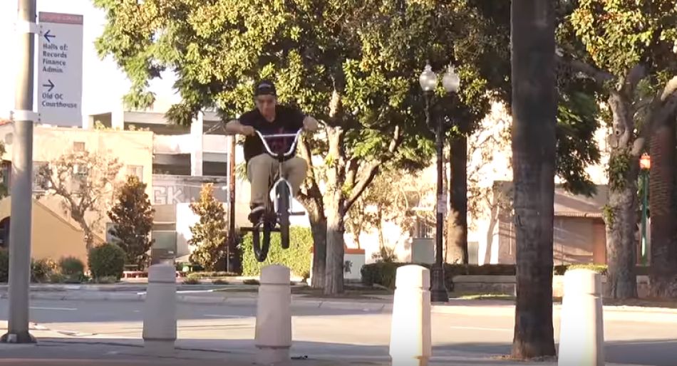 BMX: JOHNNY ATENCIO - AM SPOTLIGHT