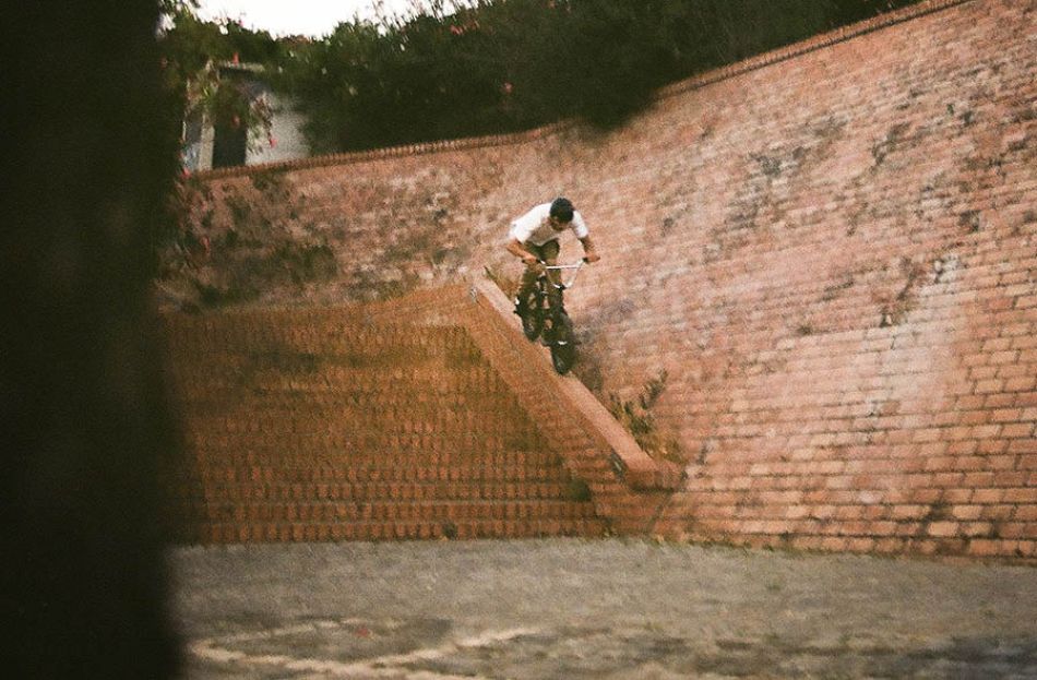 Crumpets With Nata - Clément Santos-Silva - UNITED BMX