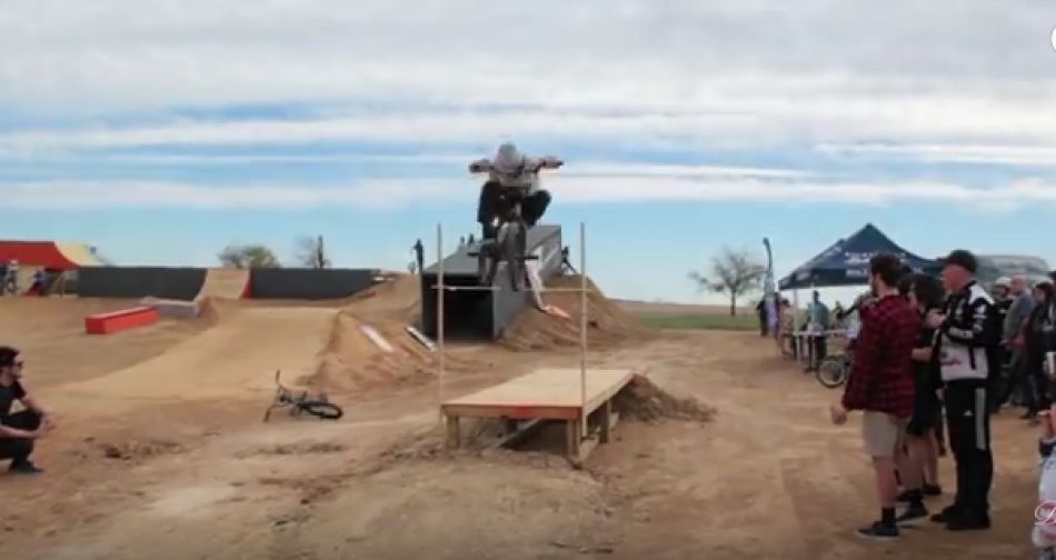 BMX DIRTY STREET CONTEST 2017 | INSANE DIRT BIKEPARK @ TEXPLEX