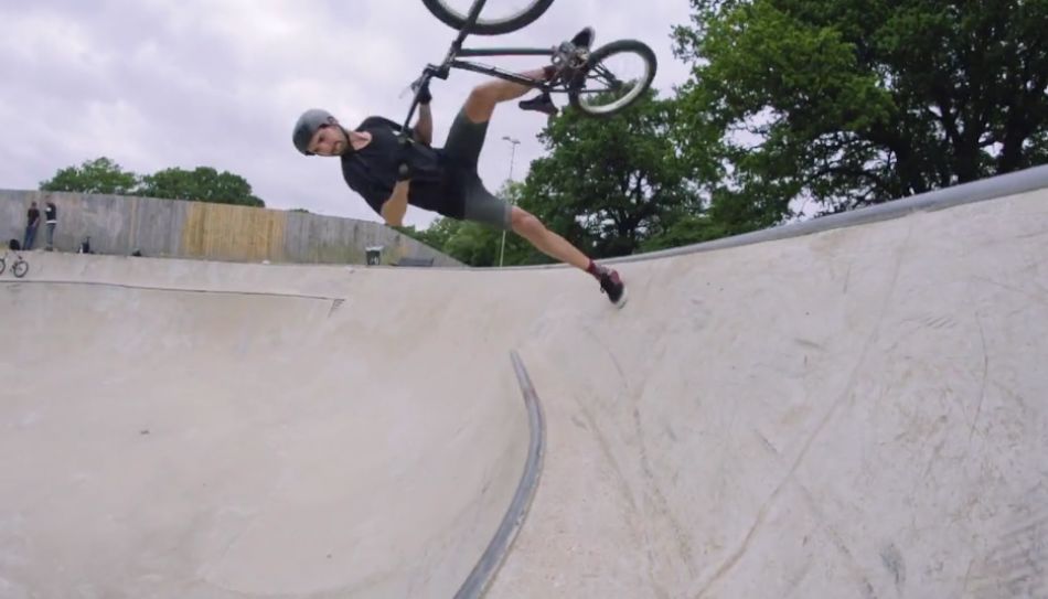 Fleetscene BMX: EXTRA LENGTH  from Robin Pearson