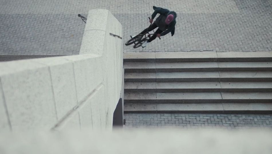 BMX Through Cape Town by Raees Hassan