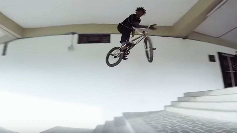 DIG BMX - JONATHAN CAMACHO: PLAYAS IS MY LAND