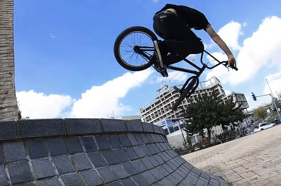OLD DOG NO TRICKS - ROB DOLECKI - GREYSTOKE BMX