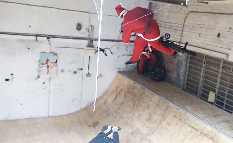 Crucial BMX - &#039;Bad Santa&#039; Christmas 2020