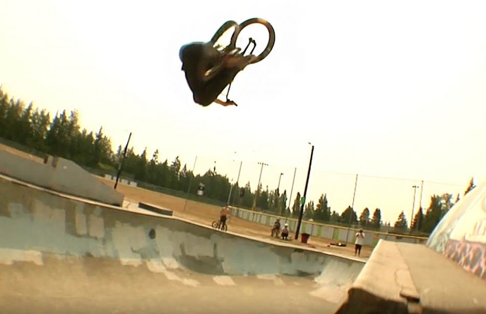 Gnarlington bowl jam by Riley Smith