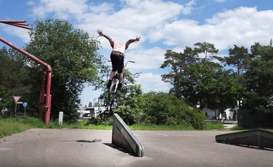 Stephan Götz BMX ..in a Village Skatepark 2020