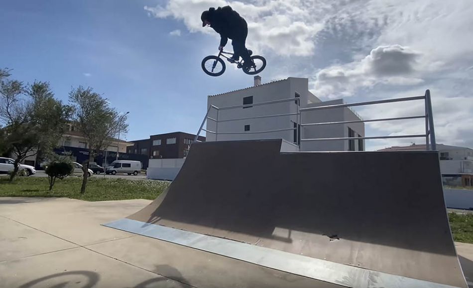 BMX Bike Riding in a Waterpark + Street / Skateparks in Spain! Mati Lasgoity RAW Series