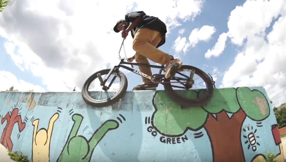 MERRITTBMX: OPTION TIRE QUICKIE WITH BILLY PERRY AND CASEY STARLING