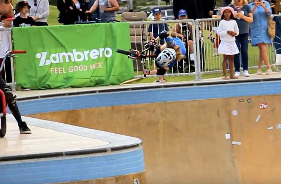 Zambrero BMX bowl battle 2021 - Groundswell festival - Scarborough Beach bowl by Freestyle Now