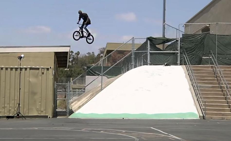 BMX HOW-TO: HALF CAB