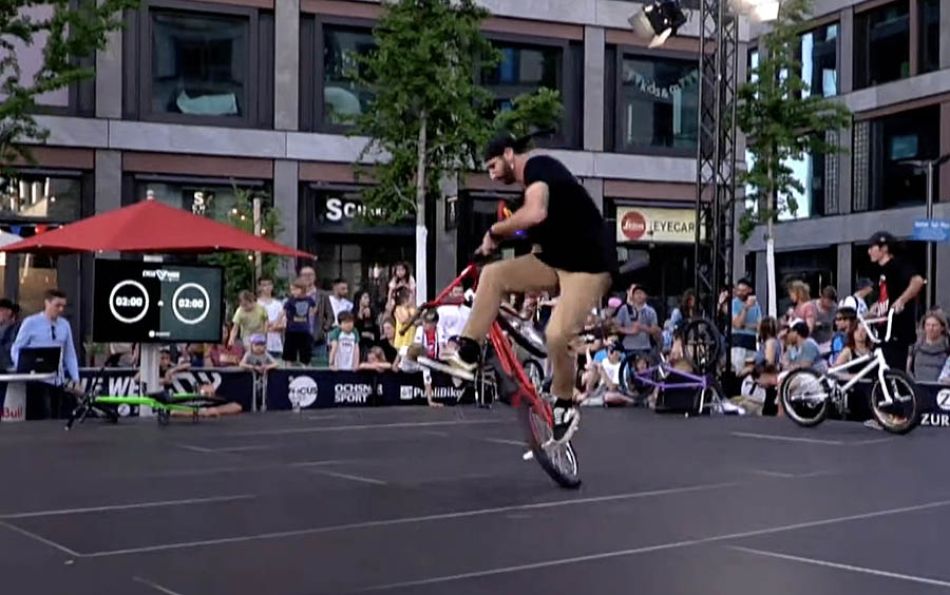 Live replay: BMX Flatland Final - CYCLE WEEK Channel 22