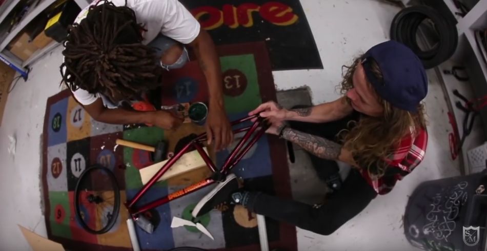 Kareem tricks Tom Dugan into building his new bike! by sandmbikes