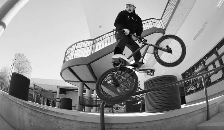 JULIAN ARTEAGA / BONDI RIM // ÉCLAT BMX