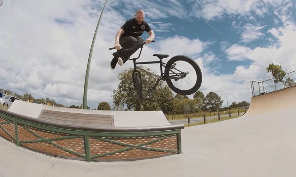 Weekend Vibes: Liam Zingbergs by WAR PARTY