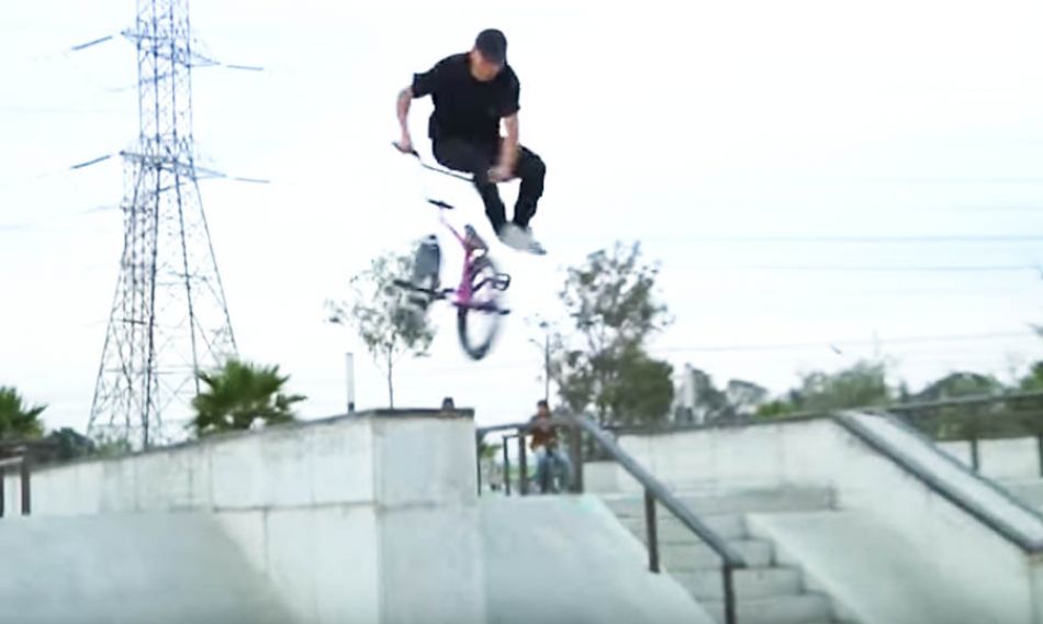 Alvaro Esquivel &amp; Friends KILLING IT @ Cuitlahuatl Skatepark in MEXICO CITY