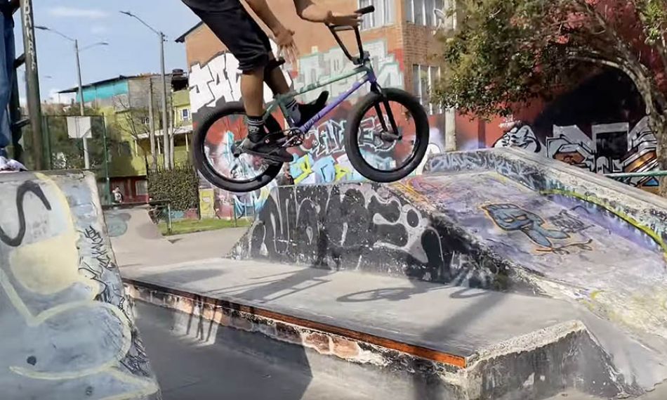 BMX jam in Bogotá, Colombia by Esfera BMX