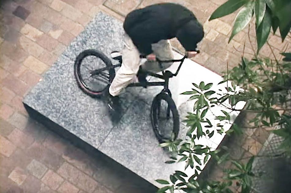 JAPANESE SPOT GENIUS - DAISUKE SHIRAISHI - MOTO-BUNKA - CHAPTER 01