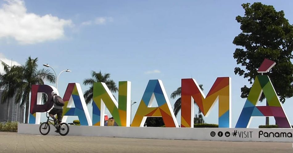 Weird &amp; Revered in Panama - DIG BMX