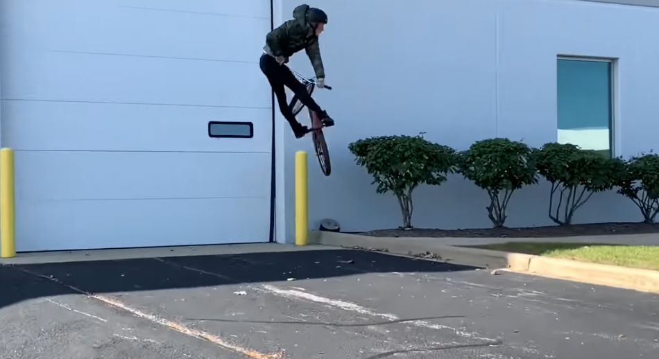 iBAGZ Raw edit by Joe Battaglia