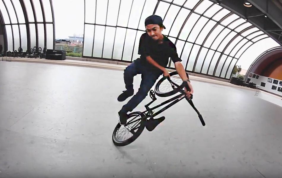 REGENERATIONS / BMX Flatland Short Film by Viki Gomez