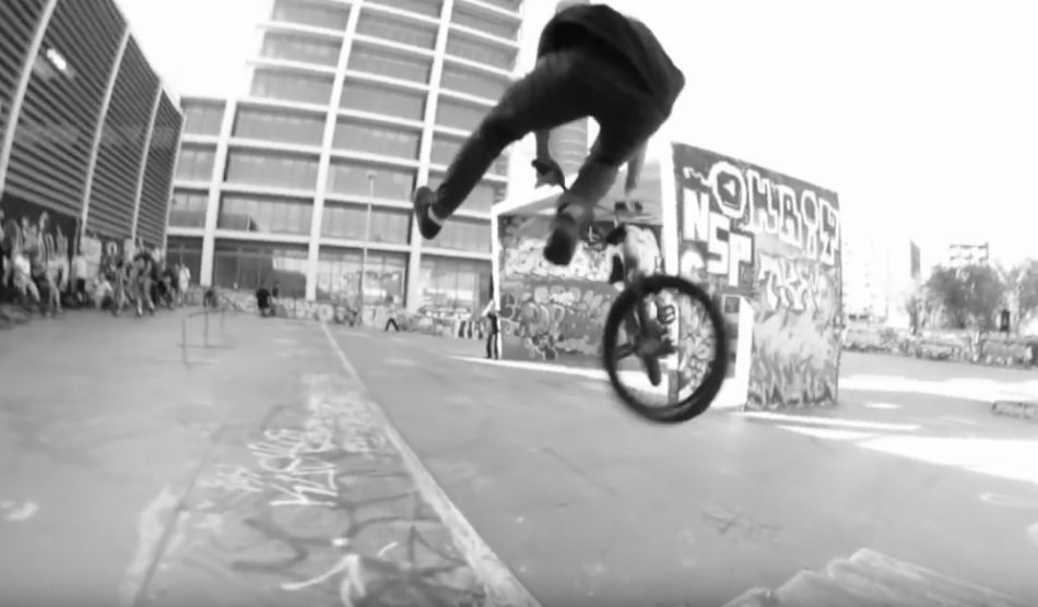 TEAM FIEND BMX EN BARCELONA / GRABO A GARRET REYNOLDS / BMXVLOG [SERGIBMX]