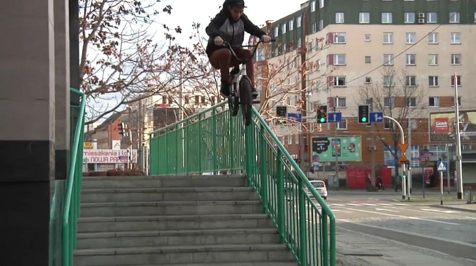 Granat Wroclaw street from channel SKnY