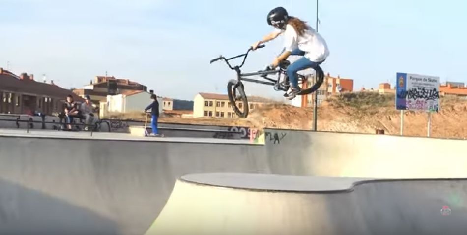 TERE WILLIAMS / BMX ONE DAY EDIT by Logic Films!
