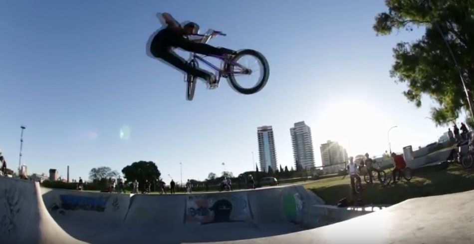 Krow Bike.co - Francis Vader en Rosarow / BMX