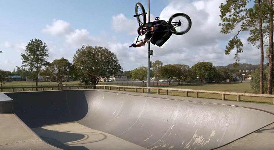 ALEX HIAM - ELANORA 2020 by Wayne Cant